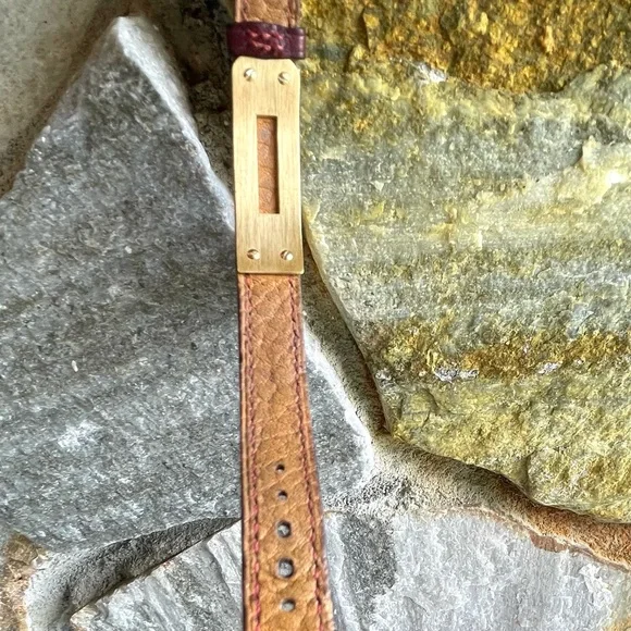 🍒Hermès Burgundy Kelly Watch